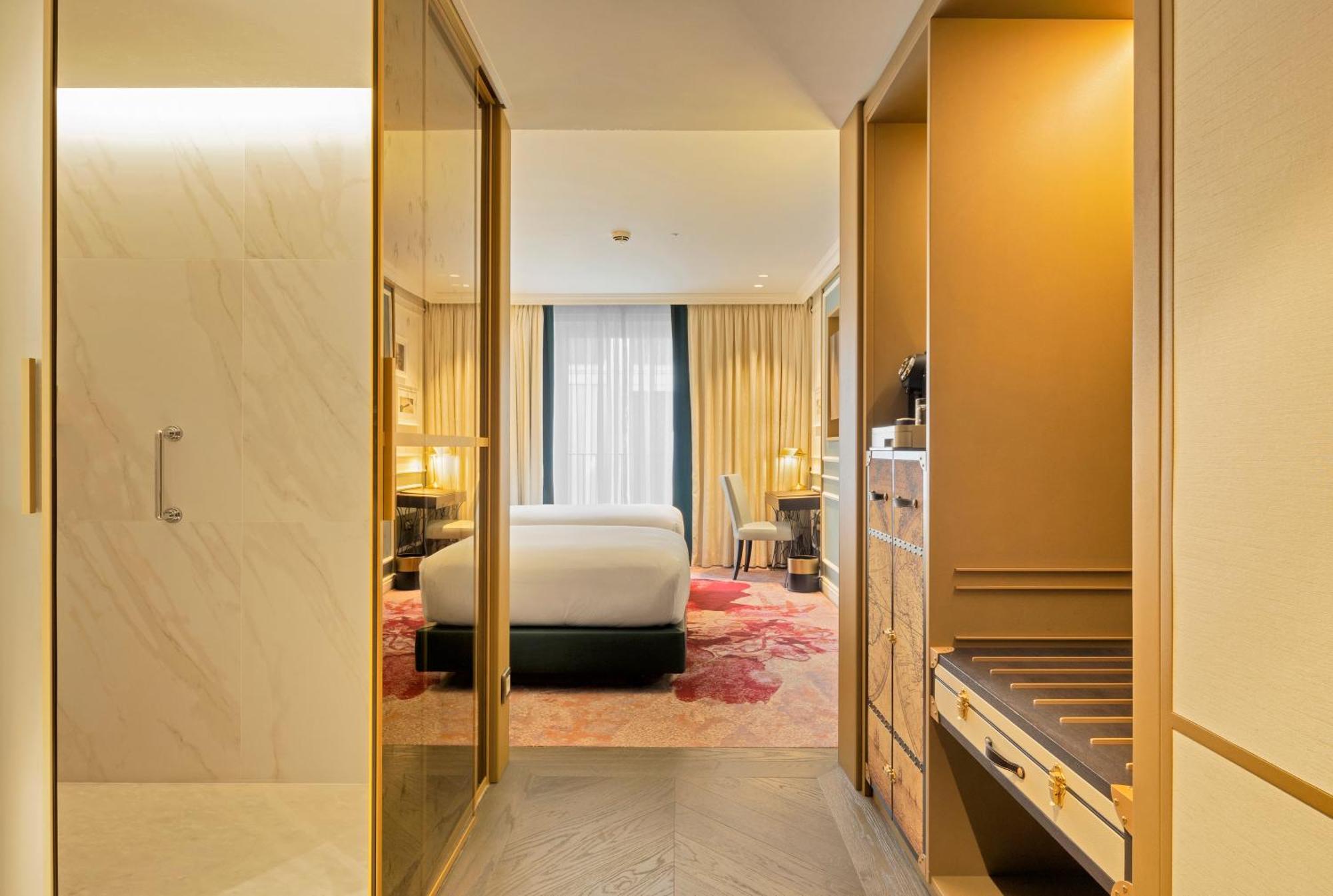The Emerald House - Curio Collection By Hilton