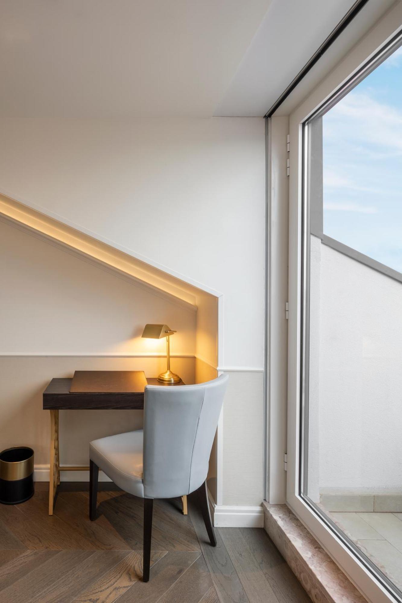 The Emerald House - Curio Collection By Hilton Hotel